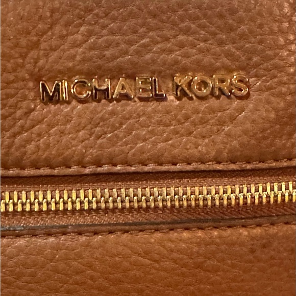 Michael Kors Brown Leather Crossbody Bag - Picture 3 of 10